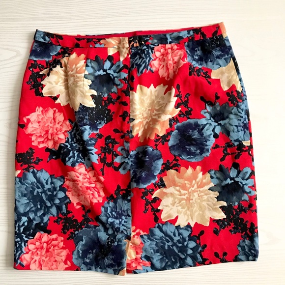 SOLD❤️Talbot Red Floral Pencil Skirt Knee Length - Picture 6 of 8